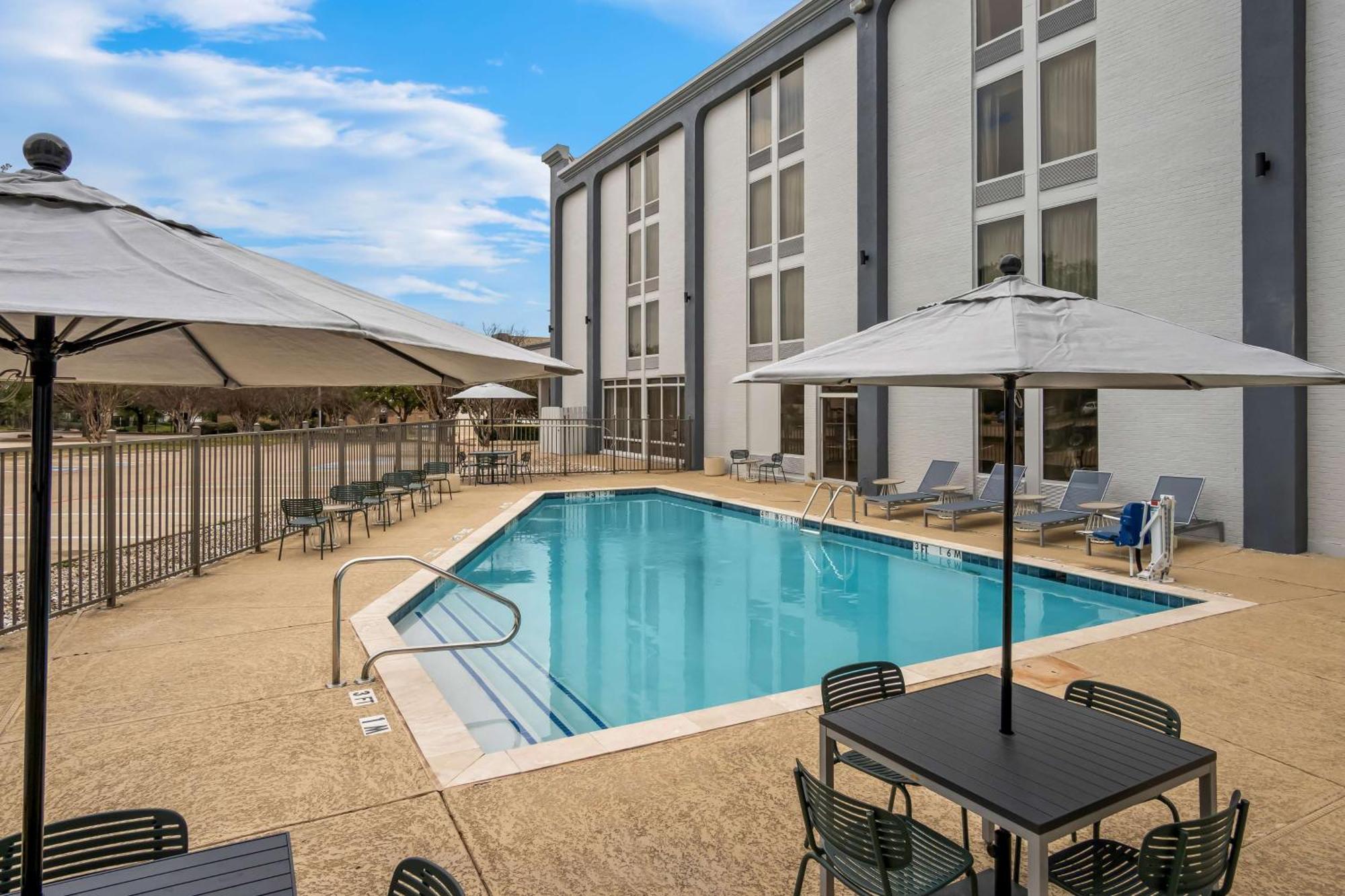 Spark By Hilton Richardson Dallas Экстерьер фото